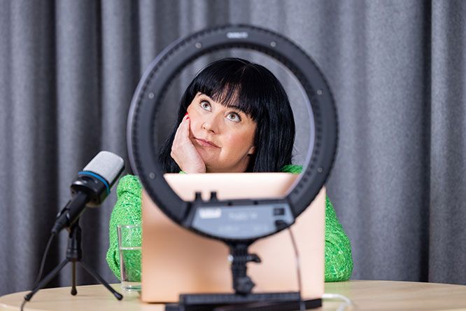 Ls mer om frelsning - Mycket vill ha mer  hur besvrlig fr en liten gumma vara?